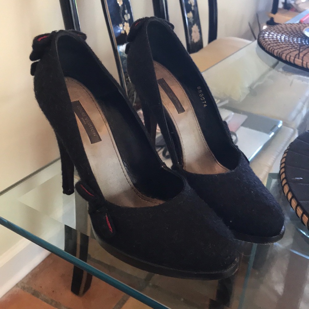 Louis Vuitton women’s high heel shoes - Picture 7 of 8
